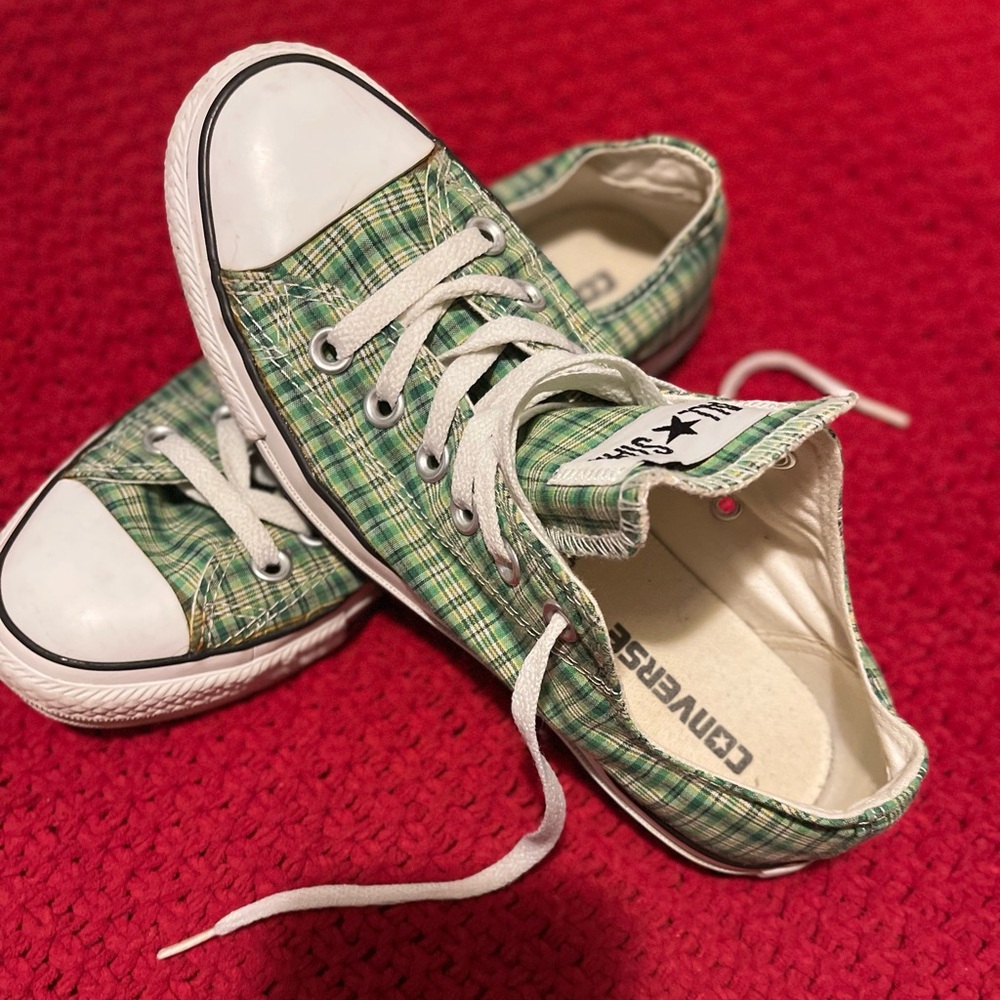 CONVERSE LOW TOP ALL STAR SNEAKERS - W7/M5